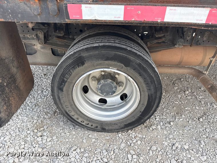 image for item DQ4148 2019 Mitsubishi Fuso FE140 flatbed truck