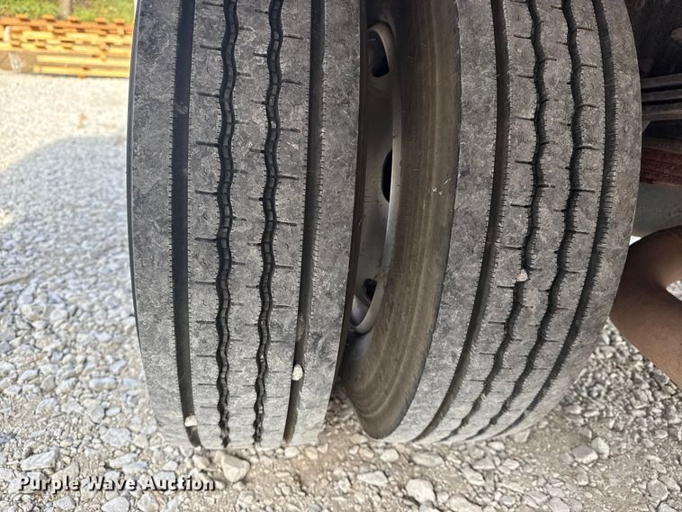 image for item DQ4148 2019 Mitsubishi Fuso FE140 flatbed truck