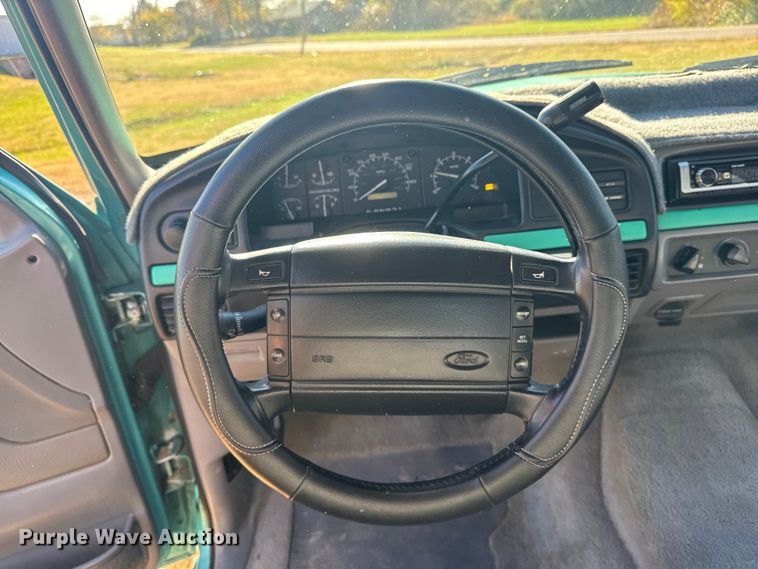 image for item DQ4151 1995 Ford Bronco SUV