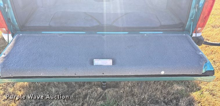 image for item DQ4151 1995 Ford Bronco SUV