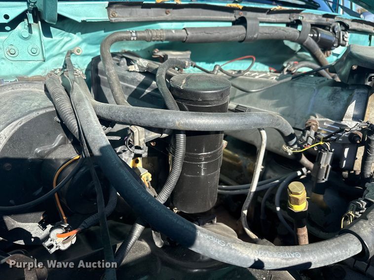 image for item DQ4151 1995 Ford Bronco SUV