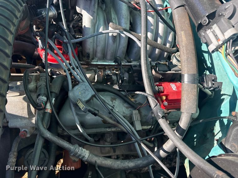 image for item DQ4151 1995 Ford Bronco SUV