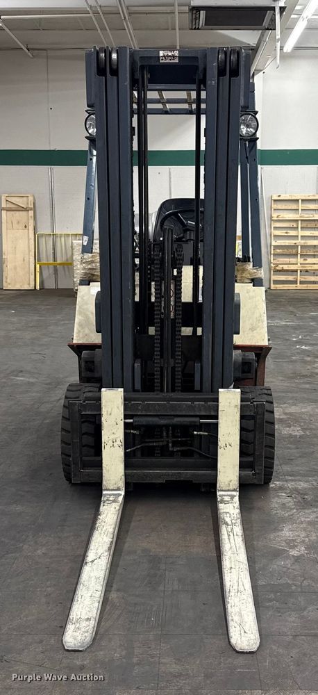 MONTACARGAS NISSAN CPJ02A25PV