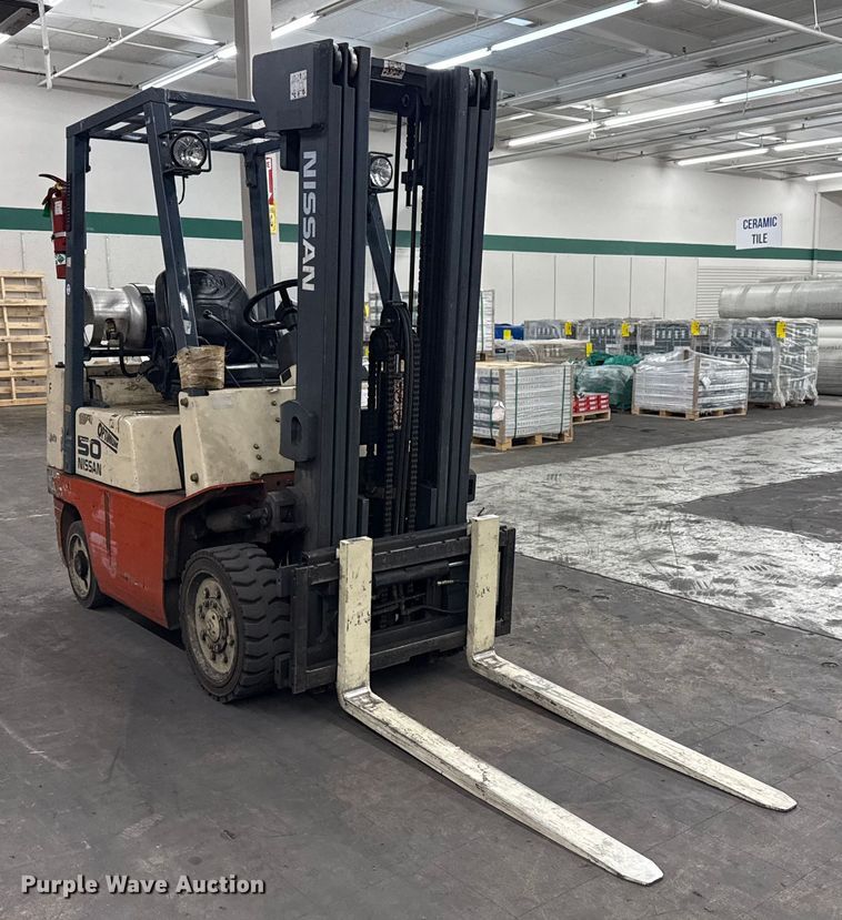 MONTACARGAS NISSAN CPJ02A25PV