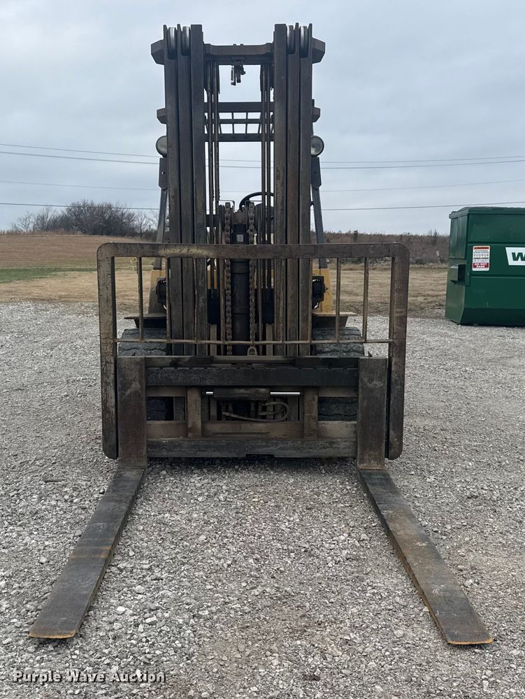 MONTACARGAS CATERPILLAR DP45