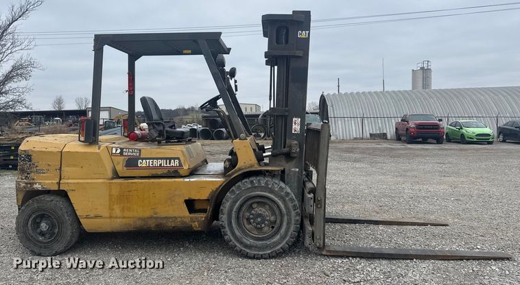 MONTACARGAS CATERPILLAR DP45