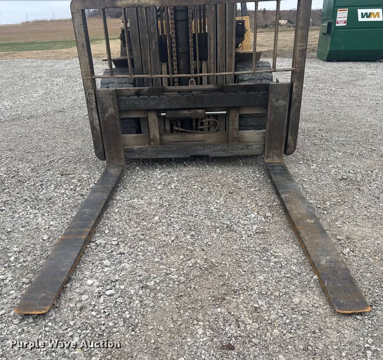 image for item DQ4170 Caterpillar DP45 forklift