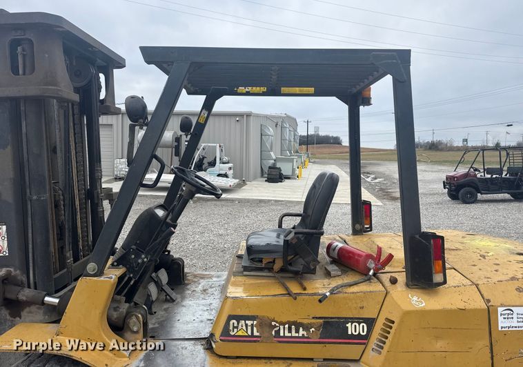 image for item DQ4170 Caterpillar DP45 forklift