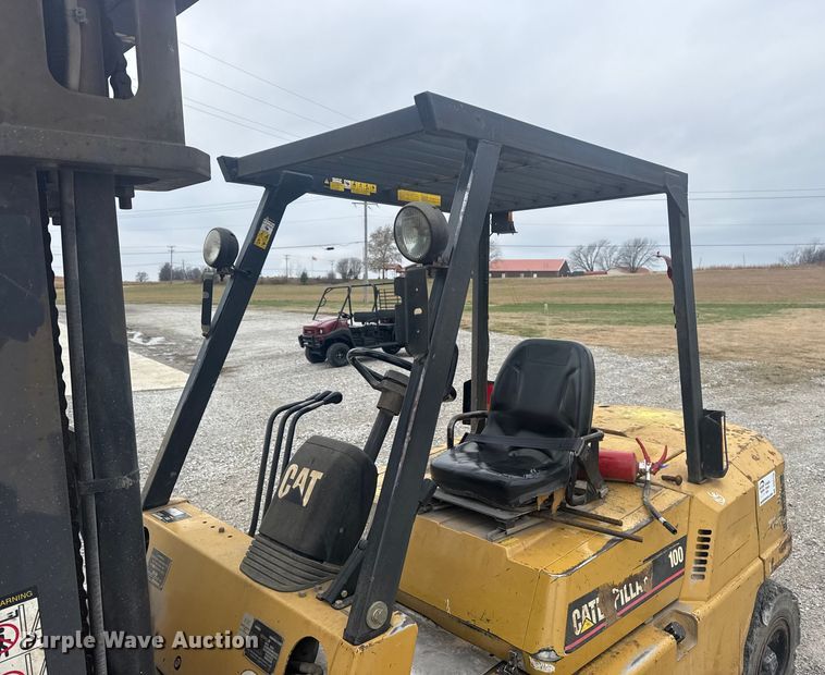 image for item DQ4170 Caterpillar DP45 forklift