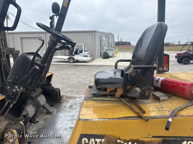 image for item DQ4170 Caterpillar DP45 forklift