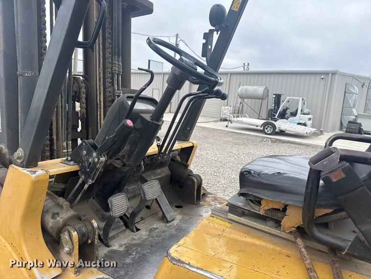 image for item DQ4170 Caterpillar DP45 forklift