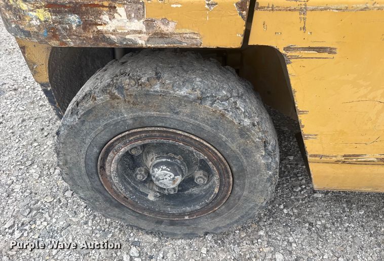 image for item DQ4170 Caterpillar DP45 forklift