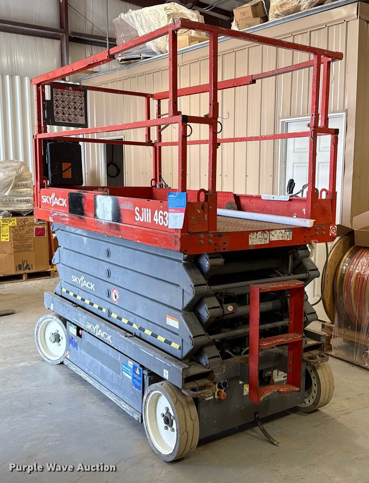 image for item DQ7745 Skyjack SJIII 4632 scissor lift