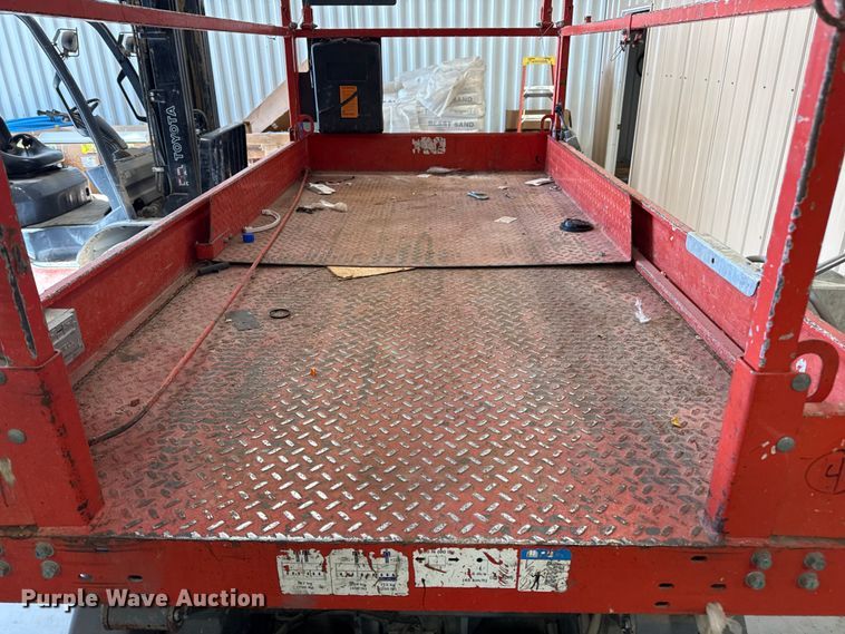 image for item DQ7745 Skyjack SJIII 4632 scissor lift
