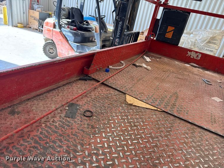 image for item DQ7745 Skyjack SJIII 4632 scissor lift