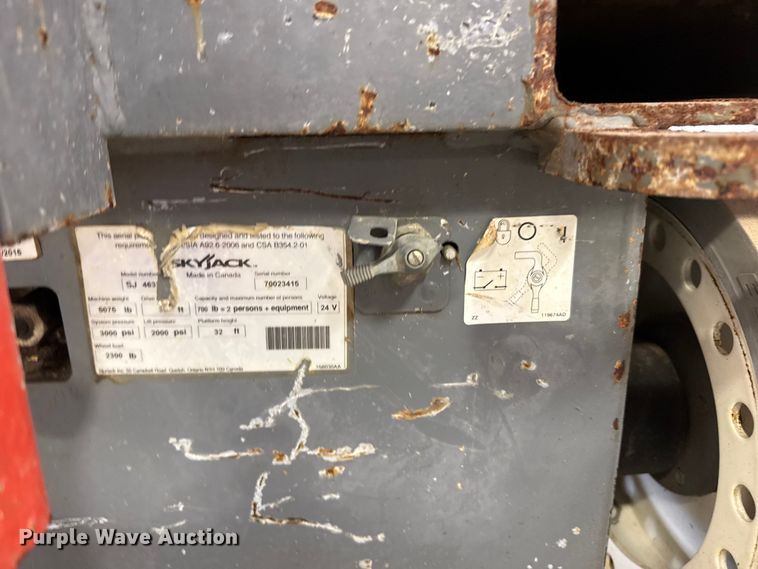 image for item DQ7745 Skyjack SJIII 4632 scissor lift