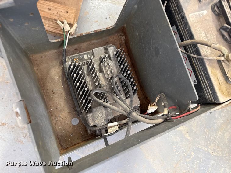 image for item DQ7745 Skyjack SJIII 4632 scissor lift