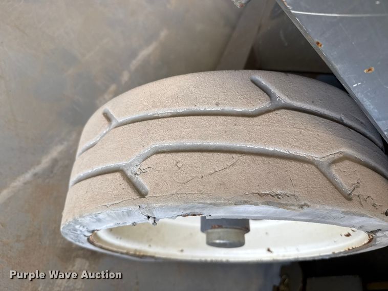 image for item DQ7745 Skyjack SJIII 4632 scissor lift