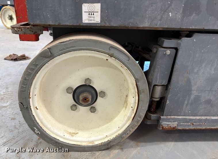 image for item DQ7745 Skyjack SJIII 4632 scissor lift