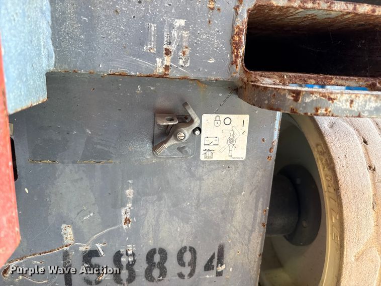 image for item DQ7746 Skyjack SJIII 4632 scissor lift