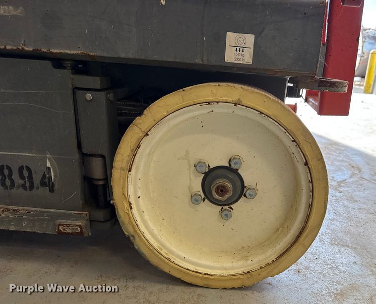 image for item DQ7746 Skyjack SJIII 4632 scissor lift