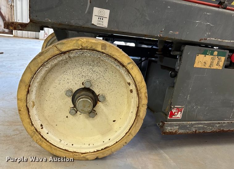 image for item DQ7746 Skyjack SJIII 4632 scissor lift