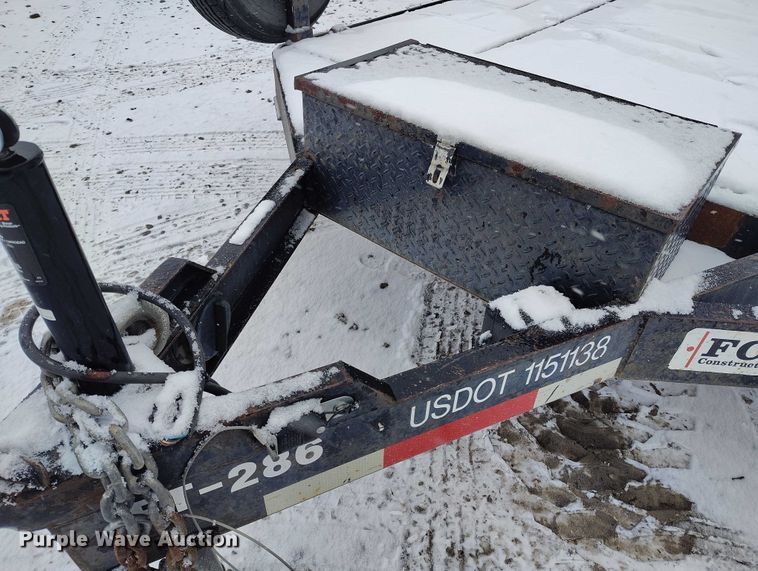 image for item DT0790 2002 SUP equipment trailer