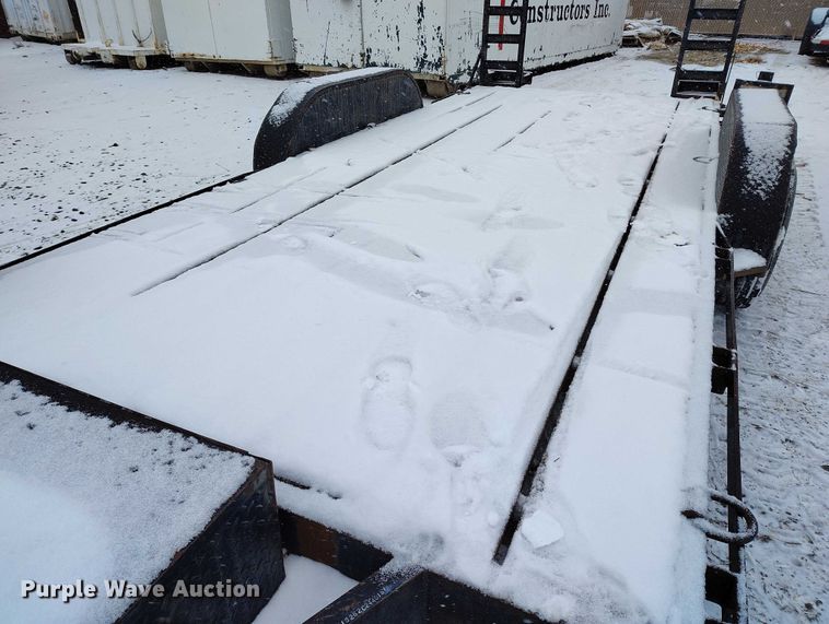 image for item DT0790 2002 SUP equipment trailer