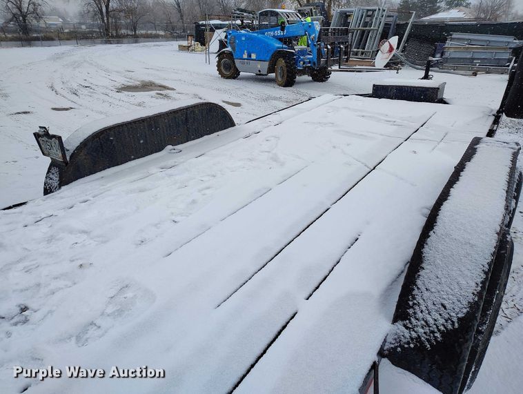 image for item DT0790 2002 SUP equipment trailer