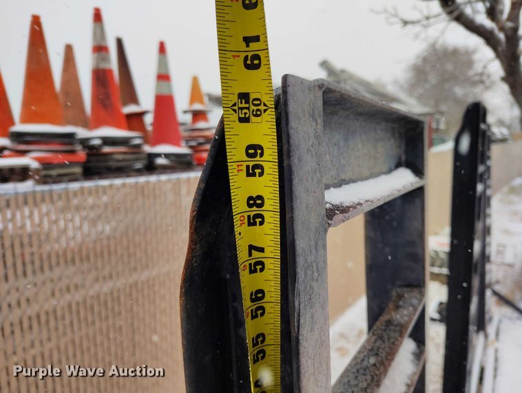 image for item DT0790 2002 SUP equipment trailer