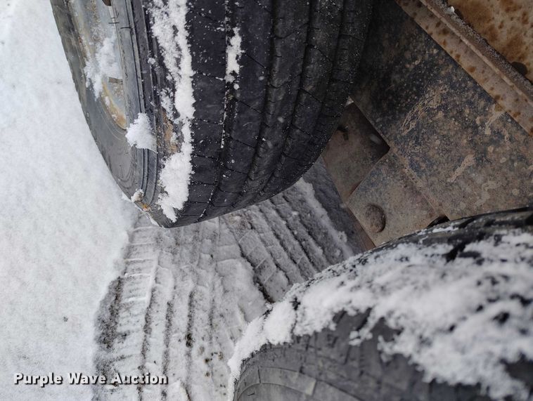 image for item DT0790 2002 SUP equipment trailer