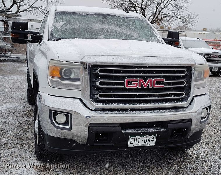 image for item DT0791 2016 GMC Sierra 2500HD pickup truck