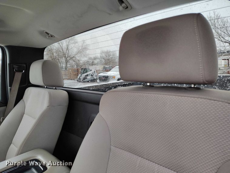 image for item DT0791 2016 GMC Sierra 2500HD pickup truck