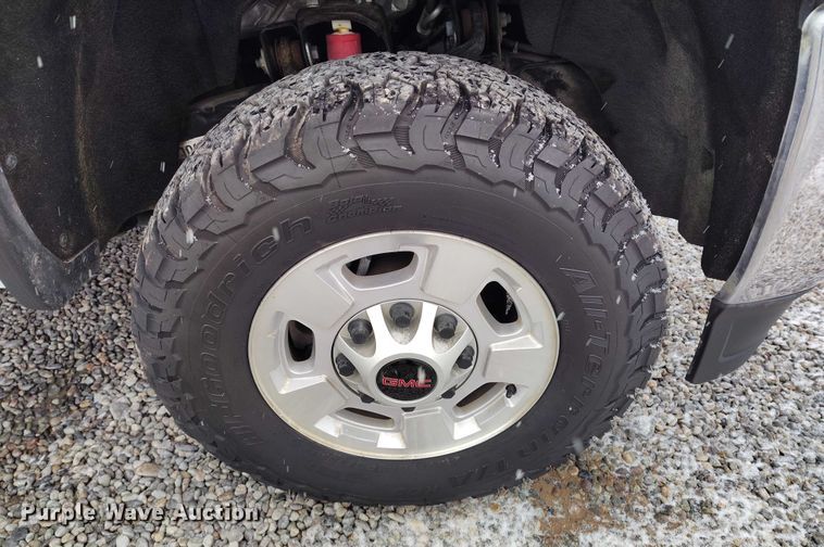 image for item DT0791 2016 GMC Sierra 2500HD pickup truck