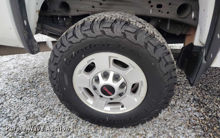 image for item DT0791 2016 GMC Sierra 2500HD pickup truck