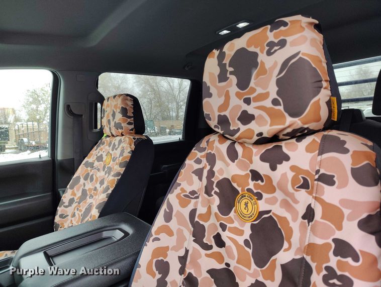 image for item DT0792 2022 GMC Sierra 3500HD Crew Cab flatbed pickup truck