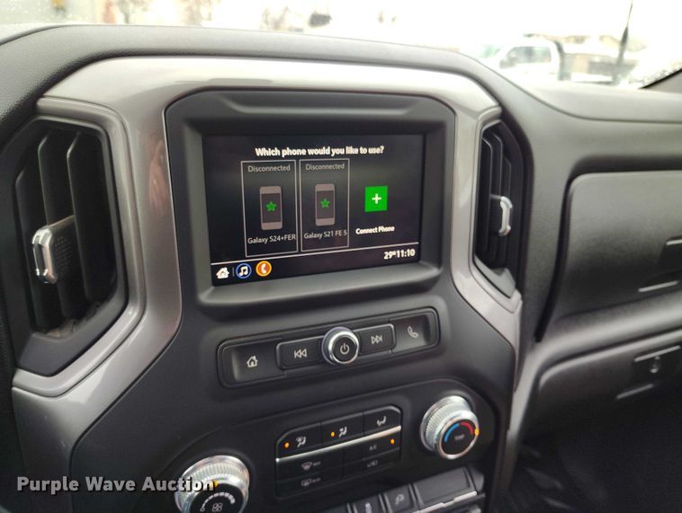 image for item DT0792 2022 GMC Sierra 3500HD Crew Cab flatbed pickup truck