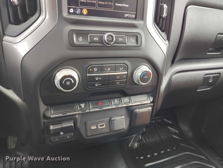 image for item DT0792 2022 GMC Sierra 3500HD Crew Cab flatbed pickup truck