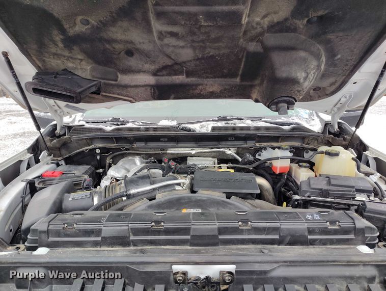 image for item DT0792 2022 GMC Sierra 3500HD Crew Cab flatbed pickup truck