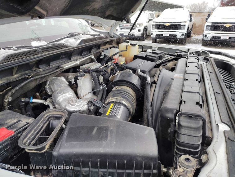 image for item DT0792 2022 GMC Sierra 3500HD Crew Cab flatbed pickup truck