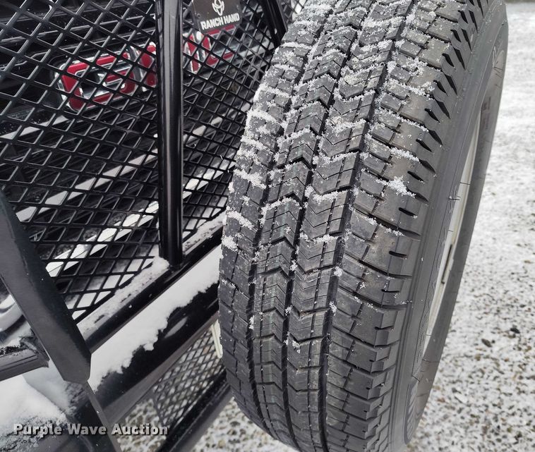 image for item DT0792 2022 GMC Sierra 3500HD Crew Cab flatbed pickup truck