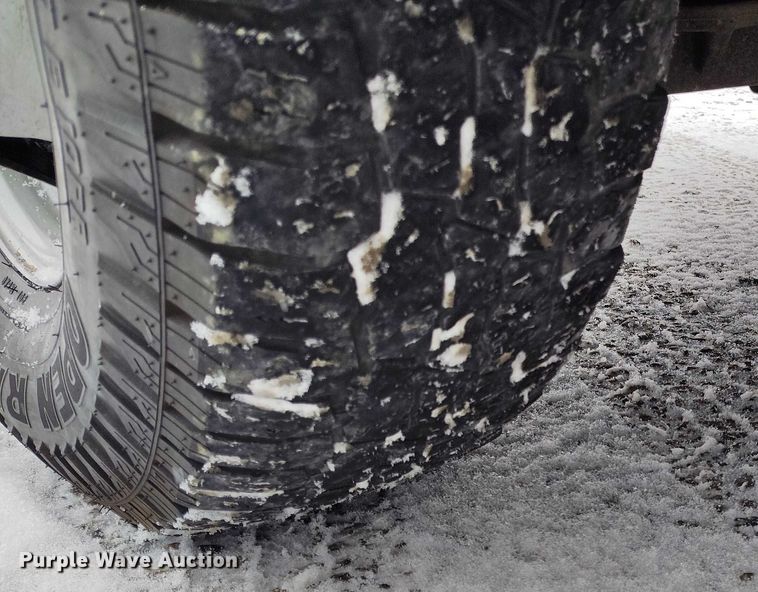 image for item DT0792 2022 GMC Sierra 3500HD Crew Cab flatbed pickup truck