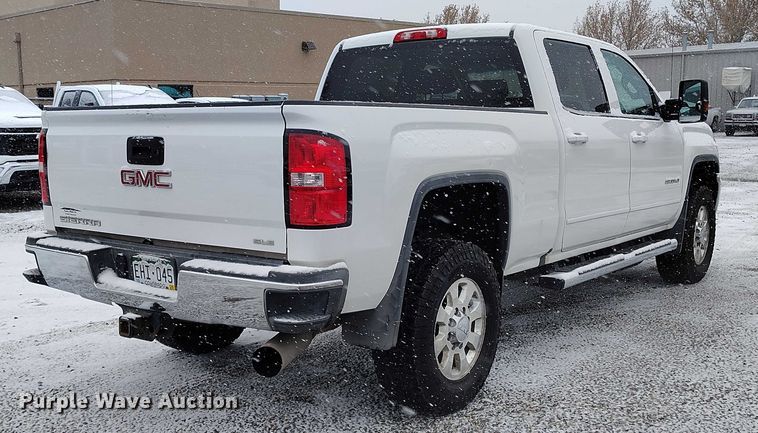 image for item DT0793 2018 GMC Sierra 2500HD Crew Cab pickup truck