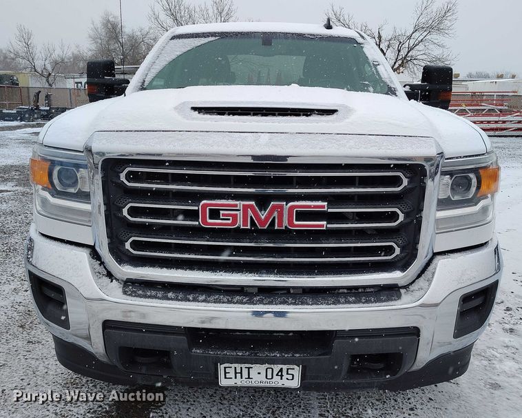 image for item DT0793 2018 GMC Sierra 2500HD Crew Cab pickup truck