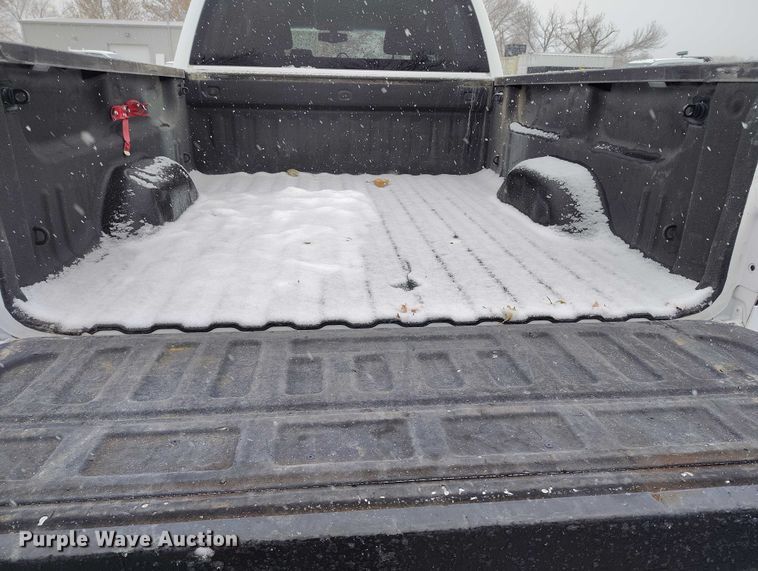 image for item DT0793 2018 GMC Sierra 2500HD Crew Cab pickup truck