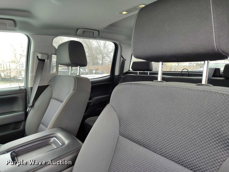 image for item DT0793 2018 GMC Sierra 2500HD Crew Cab pickup truck