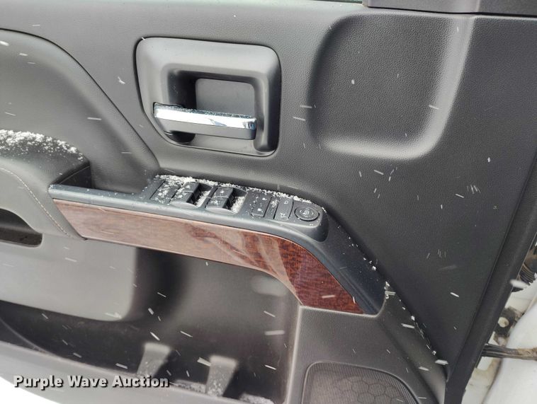 image for item DT0793 2018 GMC Sierra 2500HD Crew Cab pickup truck