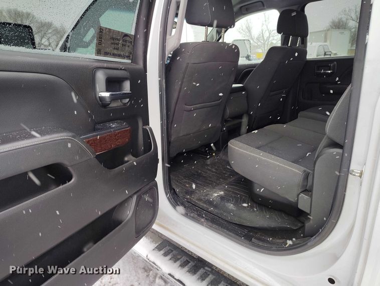 image for item DT0793 2018 GMC Sierra 2500HD Crew Cab pickup truck