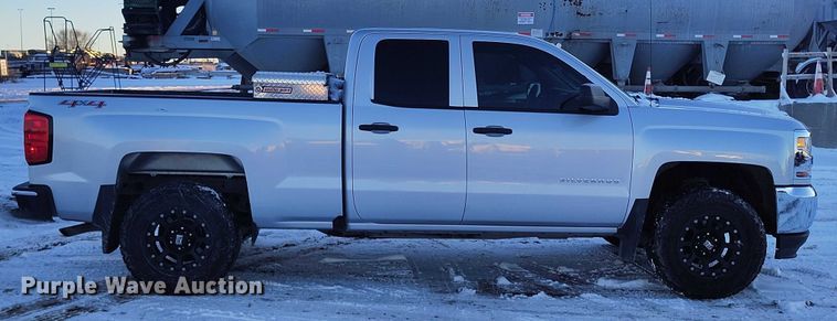 image for item DT0794 2016 Chevrolet Silverado 1500 Crew Cab pickup truck