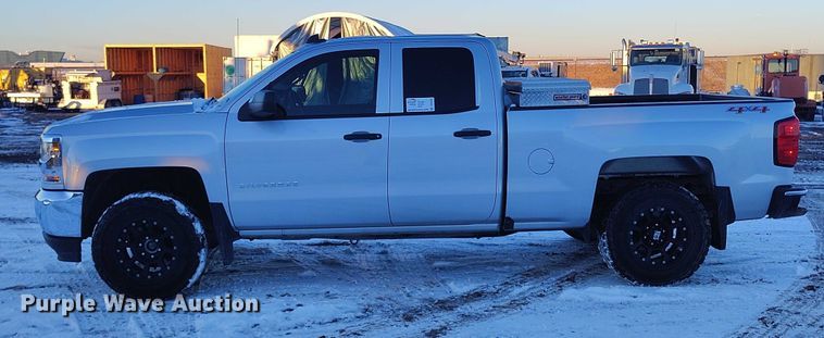 image for item DT0794 2016 Chevrolet Silverado 1500 Crew Cab pickup truck